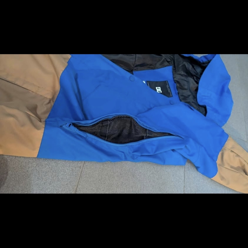 DC Blue and Tan Hooded Jacket - Picture 5 of 5